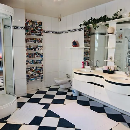 Holiday home Maison Entiere Et Spacieuse Dovie *